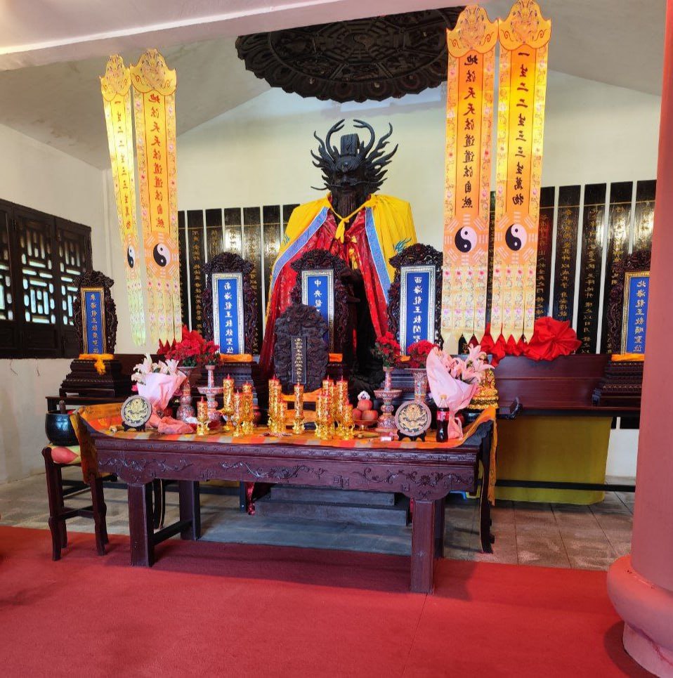 Characters, statue, статуя